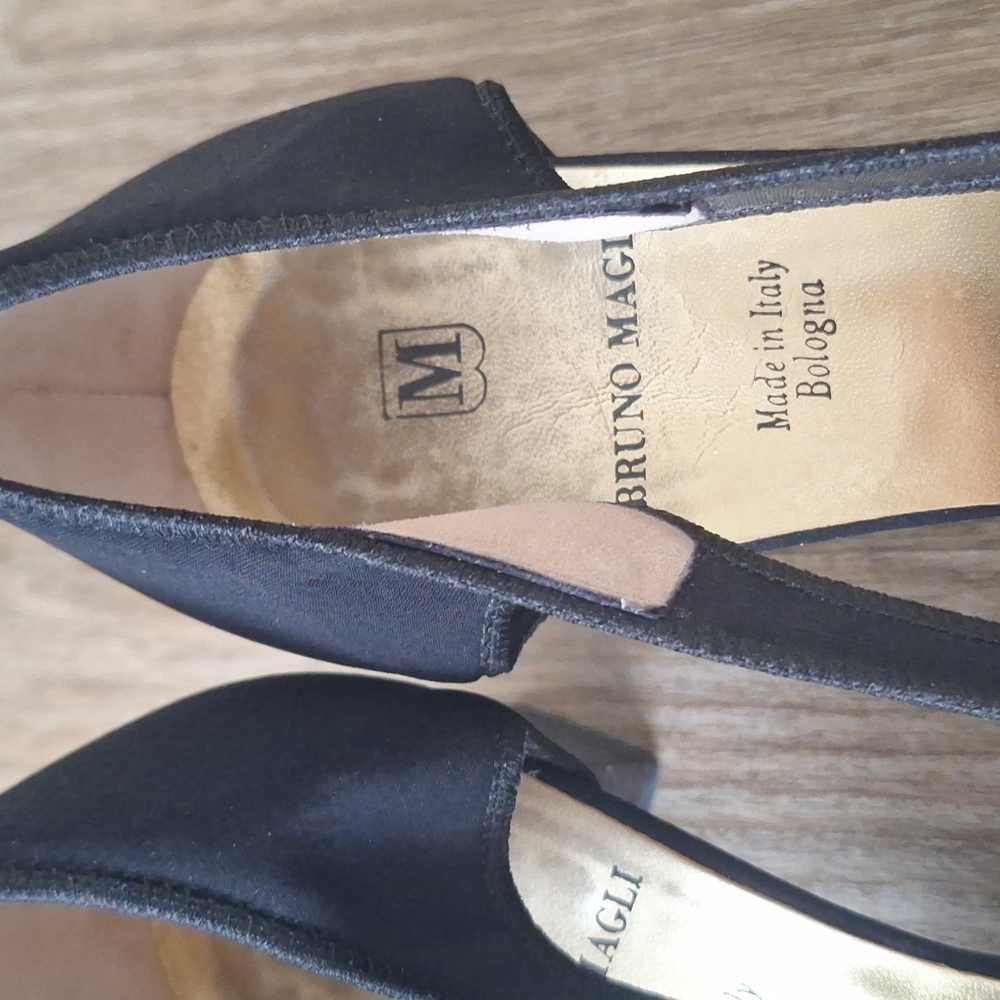 Bruno Magli shoes - Picture 2 of 4